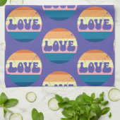 レトロラブタイポグラフィオンヴィンテージサンセットストライプズ キッチンタオル (折り畳み)