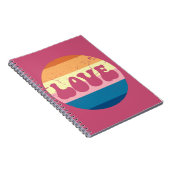 レトロラブタイポグラフィオンヴィンテージサンセットストライプズ ノートブック (右側)