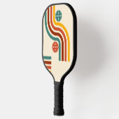 レトロリバイバル:黄色の赤で70年代を体験 ピックルボールラケット (左)
