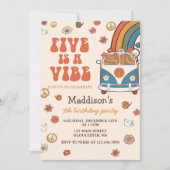 レトロレインボーファイブはVibe Groovy第5誕生日 招待状 (正面)
