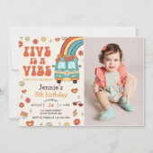 レトロレインボーファイブはVibe Groovy第5誕生日 招待状 (正面)