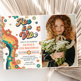 レトロレインボーファイブはVibe Groovy第5誕生日 招待状