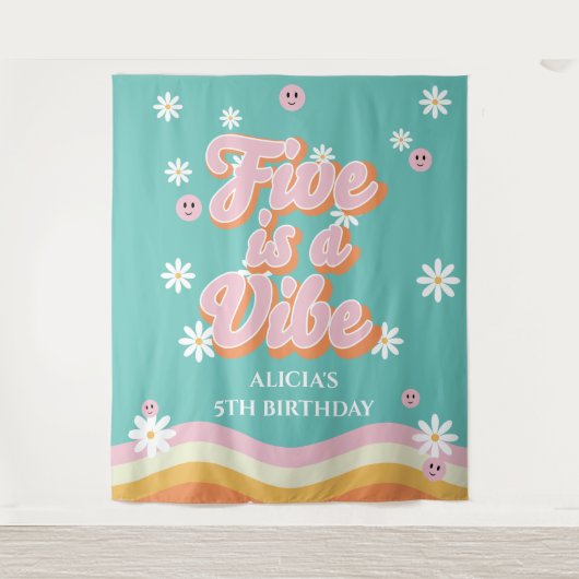 レトロレインボーFIVEはVibe Groovy 5誕生日 タペストリー (正面)