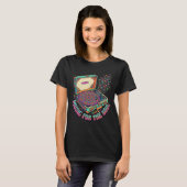 レトロレコードプレーヤーマンダラ音楽アート Tシャツ (正面フル)