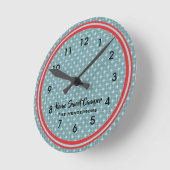 レトロレッドとティール（緑がかった色）キャンパー ラウンド壁時計 (傾斜)