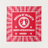 レトロレッドクイーンハート誕生日バナー タペストリー (正面)