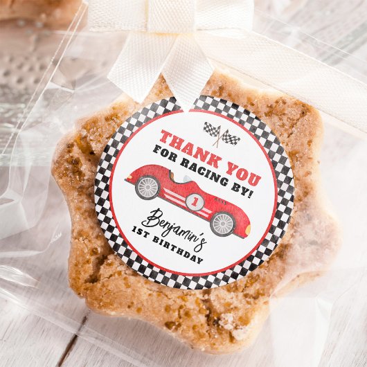 レトロレッドレースカーファーストワンボーイバースデーパーティー ラウンドシール