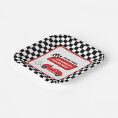 レトロレッドレースカーレーシングボーイ2歳の誕生日 ペーパープレート (傾斜あり)