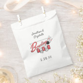 レトロロゴボーリングパーティー フェイバーバッグ (クリップ留めされた状態)