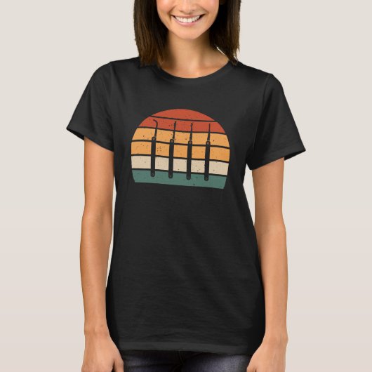 レトロロックオープナーツールLocksmith Locksmithing Tシャツ (正面)