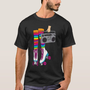 レトロローラースカーツ80のローラディスコスケートで滑るガール Tシャツ