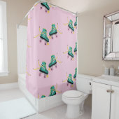 レトロローラースケート:ピンクパターン。 シャワーカーテン (インサイチュ)
