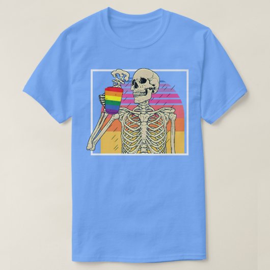 レトロヴィンテージオルトスケルトンコーヒードリンカーLGBTQ Tシャツ (デザイン正面)