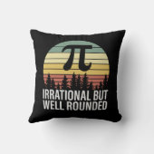 レトロヴィンテージパイ日 – 不合理だが良い丸め クッション (裏面)