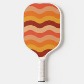 レトロヴィンテージ波オレンジと黄色パーソナライズされた ピックルボールラケット (裏面)