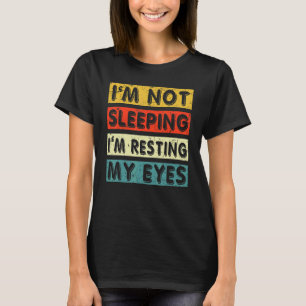 レトロヴィンテージ眠らない目を休める Tシャツ