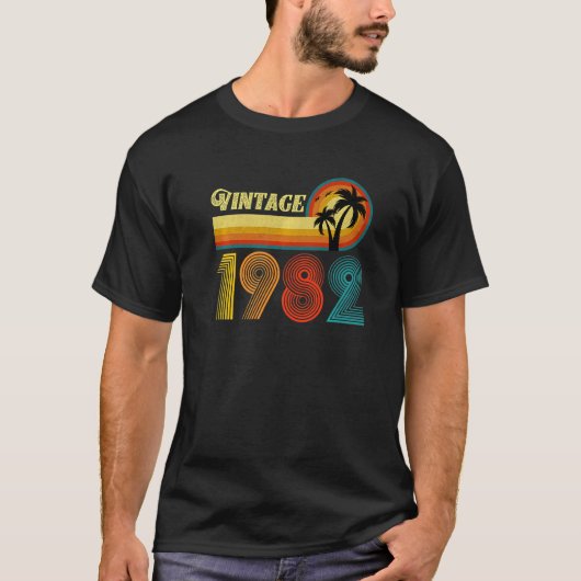 レトロヴィンテージ1982 39歳39誕生日男性 Tシャツ (正面)