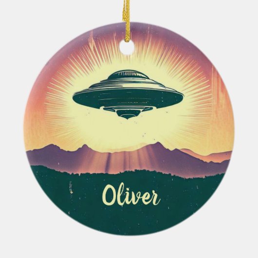 レトロヴィンテージUFOアットサンセットパーソナライズされた セラミックオーナメント (裏面)