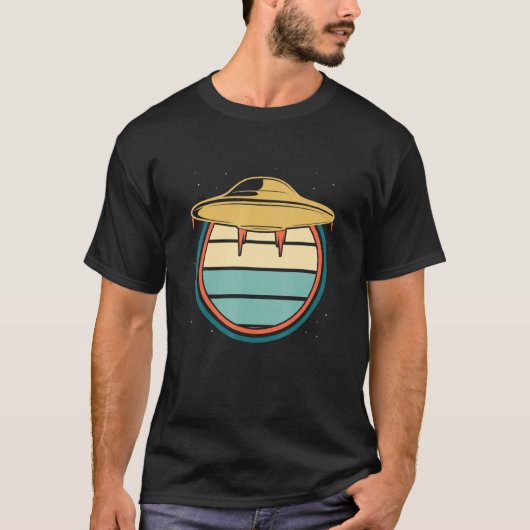 レトロ不飛んでいる明対象外空間Ufo A Tシャツ (正面)
