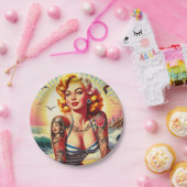 レトロ入れ墨ビキニピンアップ ペーパープレート (パーティー)