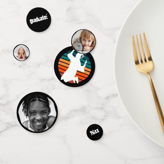 レトロ卒業生が喜びの虹を求めて跳躍 コンフェッティ (グループ)