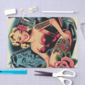 レトロ古い学校のタトゥーピンアップ 薄葉紙 (クラフト)