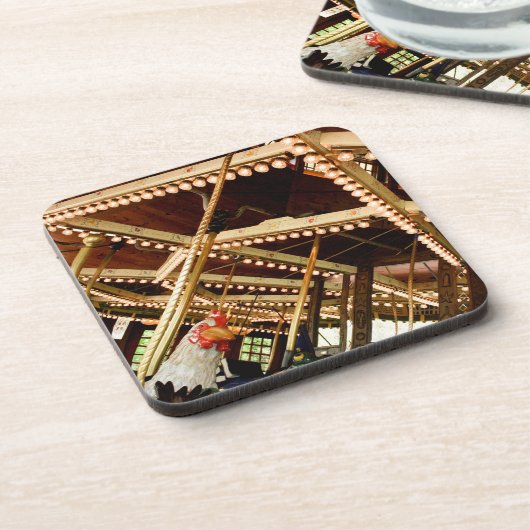 レトロ回転木馬ルースター コースター (左側)