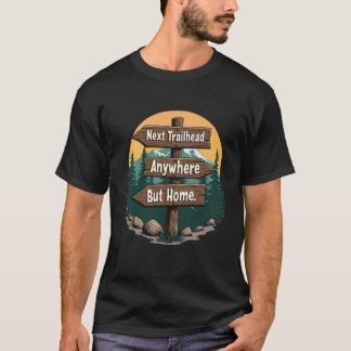レトロ国立公園トレイルサイン ハイキング アドベンチャー T- Tシャツ