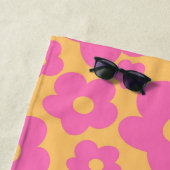 レトロ夏デイジーパターン#6 #retro #floral ビーチタオル (インサイチュ)