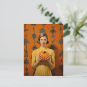 レトロ女性かぼちゃを持つ ポストカード (スタンド正面)
