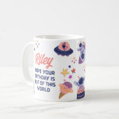 レトロ宇宙をテーマにしたカスタマイズ可能な誕生日 コーヒーマグカップ (正面左)