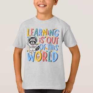 レトロ宇宙学ラクーンは世界から Tシャツ