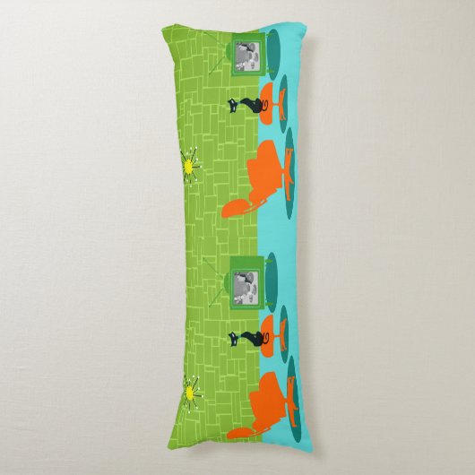 レトロ宇宙年齢子猫抱き枕 ボディピロー (正面縦)