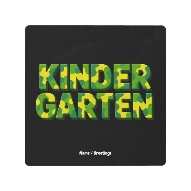 レトロ幼稚園ボーイズ先生迷彩おもしろい メタルプリント (正面)