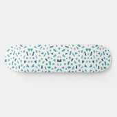 レトロ幾何学的パターン – 80sメンフィススタイルデザイン スケートボード (横)