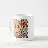 レトロ感謝絵文字マグ、秋感謝家族 コーヒーマグカップ (正面左)