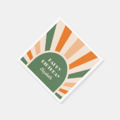 レトロ日が差すことアーチタイポグラフィ誕生日グリーン スタンダードカクテルナプキン (角)