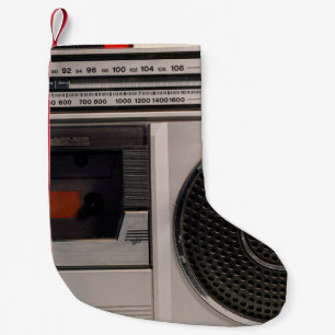 レトロ時代遅れのポータブルステレオラジオカセットレコード スモールクリスマスストッキング