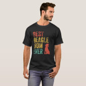 レトロ最高のビーグルお母さんエバーママ犬の恋人の所有者Vi Tシャツ (正面フル)