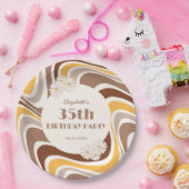 レトロ波形芸術的フラワーアーチブラウン誕生日 ペーパープレート (パーティー)