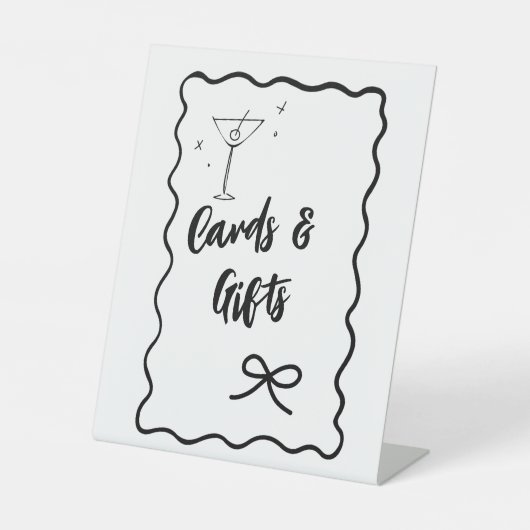 レトロ波状の「カードとギフト」ブライダルシャワー記号 台座サイン (正面)