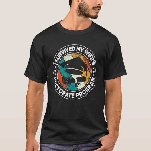 レトロ生き延びI MY WIFE s Doctorate Program PhD H Tシャツ (正面)