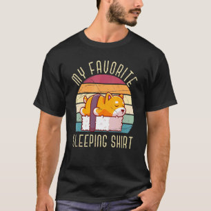 レトロ眠る寿司ペットドッグ怠け者の動物の夜更け Tシャツ