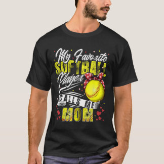 レトロ私のお気に入りのソフトボール選手は私をママと呼ぶ Tシャツ