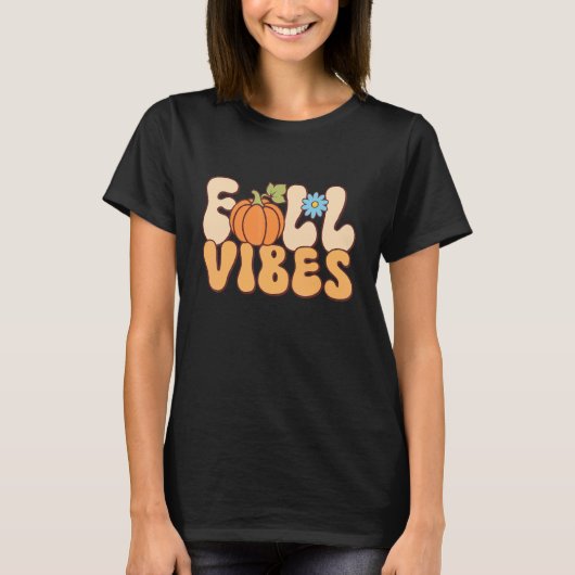 レトロ秋付きことわざ秋Vibes Tシャツ (正面)
