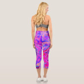 レトロ紫とオレンジの抽象芸術Groovy Swirl カプリレギンス (裏面)