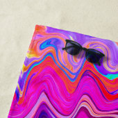 レトロ紫とオレンジの抽象芸術Groovy Swirl ビーチタオル (インサイチュ)