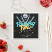 レトロ結婚ディスコで黒い輝きを放つ スタンダードカクテルナプキン (インサイチュ)