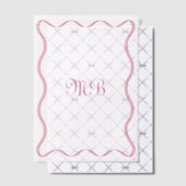 レトロ縁どモノグラムの結婚Pink ベラム紙招待状 (オフセット (招待状))
