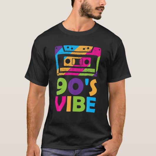 レトロ美的コスチュームパーティー衣装 – 90S Vibe Tシャツ (正面)